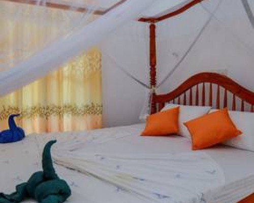 Cinnamon City 2* — отель в Хиккадуве, Шри-Ланка