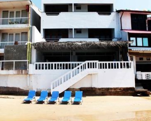 Coral Seas Beach Hikkaduwa 3* — отель в Хиккадуве
