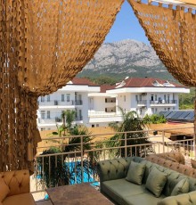 Esquire Hotel & Lounges