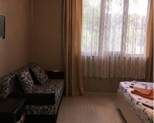Adunei в Гагре: гостевой дом без звёзд, честный обзор
