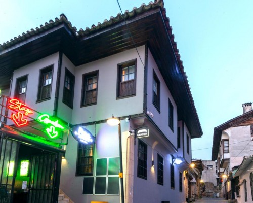 Pera Boutique Hotel, Анталья — отель в старом городе Калеичи