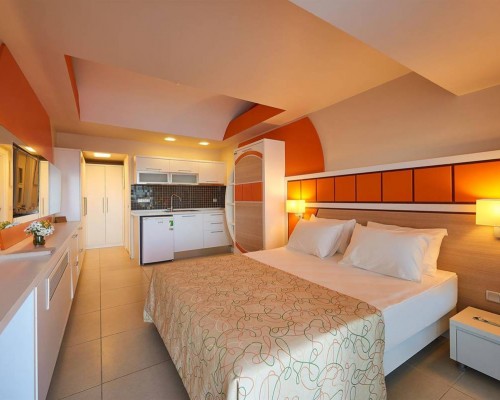 Altin Yunus Apart 5* — апартаменты в Чешме