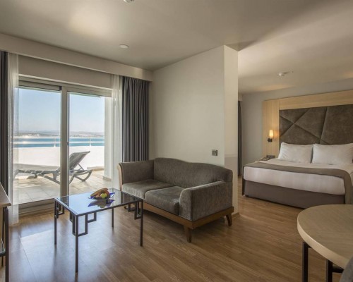 Altin Yunus Apart 5* — апартаменты в Чешме