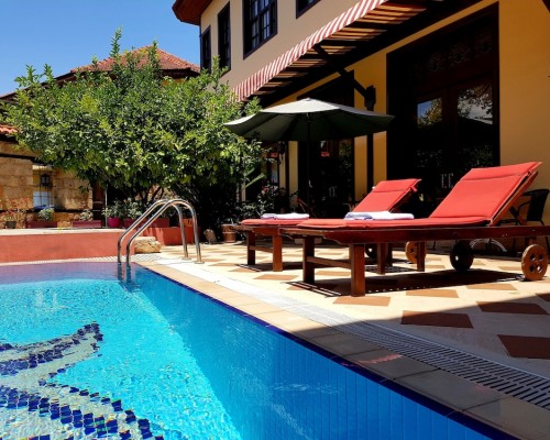 Eski Masal Hotel — отель в Анталье, район Муратпаша