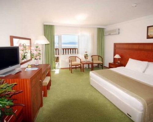 Cesme Palace Hotel в Чешме: честный обзор без звёзд