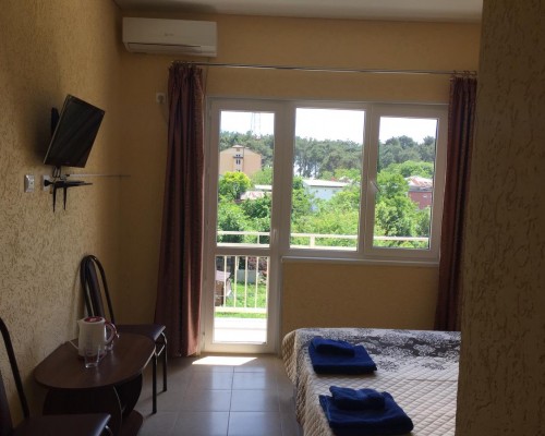 Dionisy Guest House, Пицунда: честный обзор гостевого дома