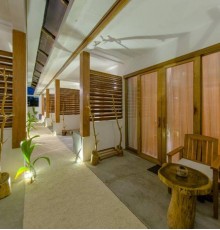 Dhiffushi White Sand Beach 4*