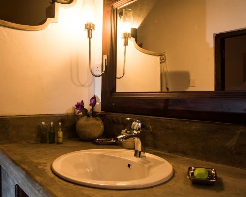 Villa Kubura 4* — Хиккадува, Шри-Ланка