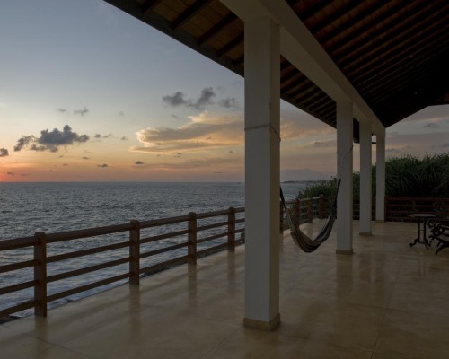 Land's End Villa 3* — Унаватуна, Шри-Ланка