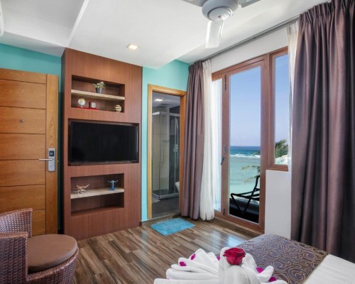 H78 Maldives 4* — отель в Хулхумале, Северный Мале