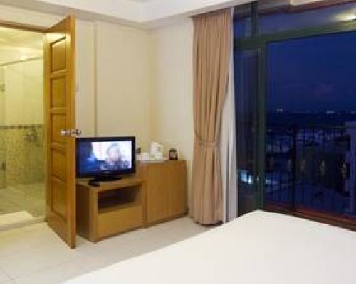 Mookai Suites Hotel 4* — отель в центре Мале