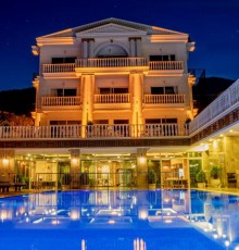 La Hoya Beach Hotel