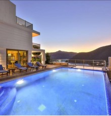 Private Villa Moonshine