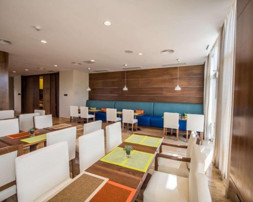 Hampton By Hilton Santo Domingo Airport, Бока Чика — отель 4*