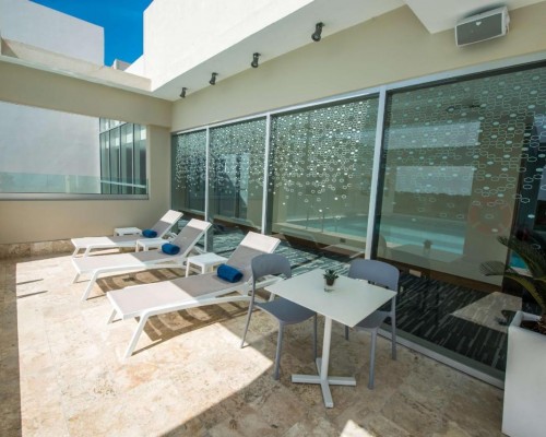 Hampton By Hilton Santo Domingo Airport, Бока Чика — отель 4*