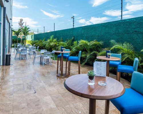Hampton By Hilton Santo Domingo Airport, Бока Чика — отель 4*