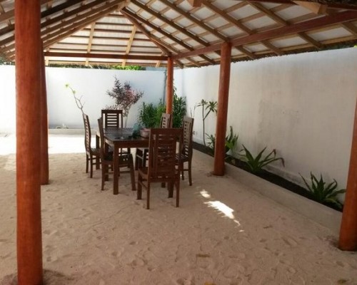 Fulhadhoo Inn — гостевой дом на острове Фулхадху, Баа Атолл
