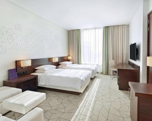 Hyatt Place Hotel Baniyas Square — отель 4* в Дубае