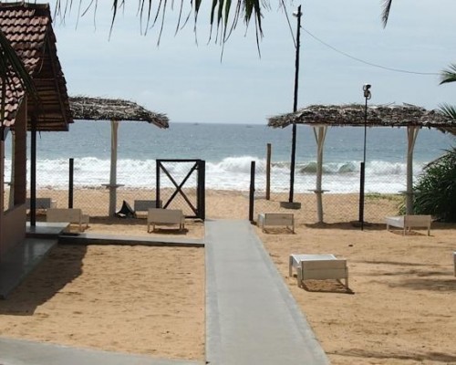 Thiranagama Beach Hotel — Хиккадува, Шри-Ланка