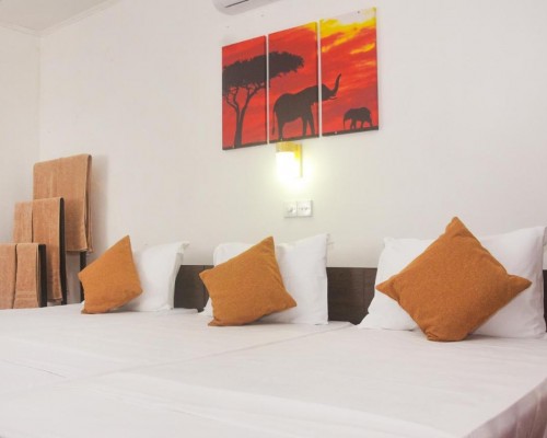 JLH Beach Hotel Hikkaduwa — отель в Хиккадуве, Шри-Ланка