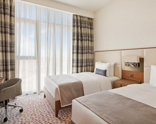 Staybridge Suites Dubai Al-Maktoum Airport, an IHG Hotel в Дубае