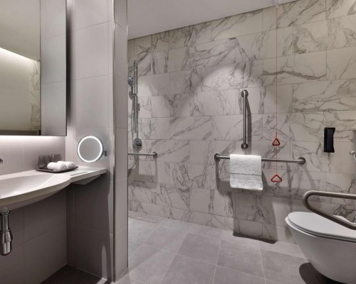 DoubleTree by Hilton Abu Dhabi Yas Island Residences, Абу-Даби