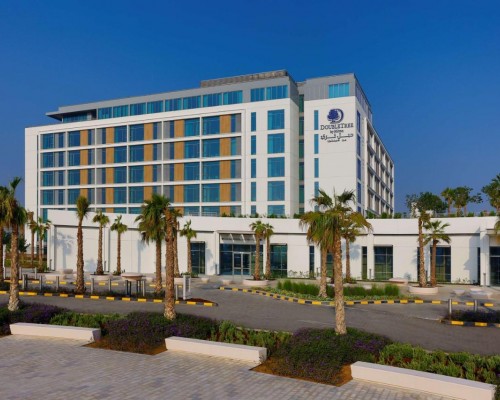 DoubleTree by Hilton Abu Dhabi Yas Island Residences, Абу-Даби