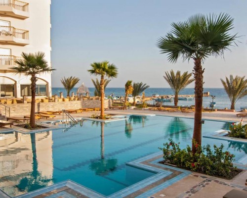 Royal Star Beach Resort 4* — отель на первой линии в Хургаде