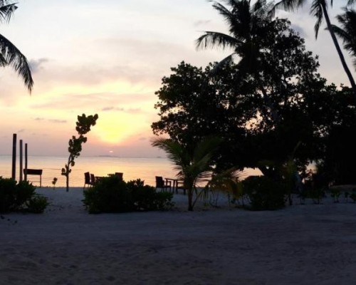 Endheri Sunset Dhangethi — гестхаус 3* на Ари Атолле