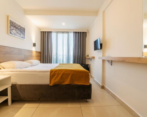Tut Hotel, Анталья: отель без категории с завтраком