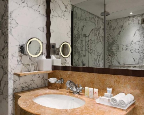 Crowne Plaza Dubai Jumeirah 5* — отель в Дубае, район Джумейра