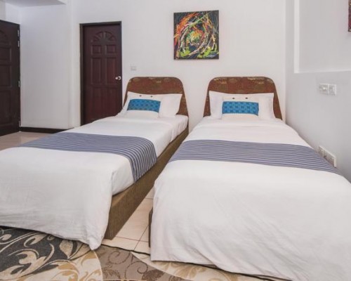 Central Boutique Inn 3* — отель в Мале, Мальдивы