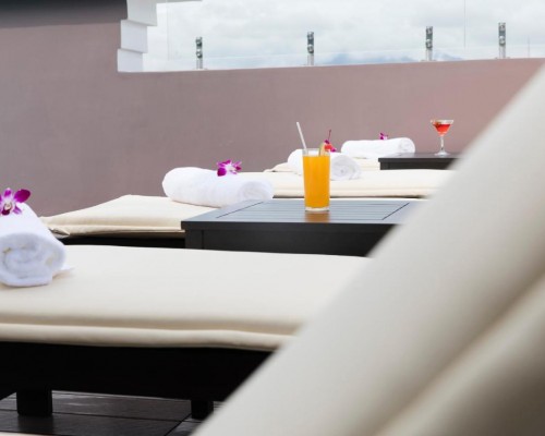 Meriton Hotel Nha Trang 4* — отель в Нячанге