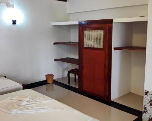 Sea View Beach Resort 2* — Унаватуна, Шри-Ланка