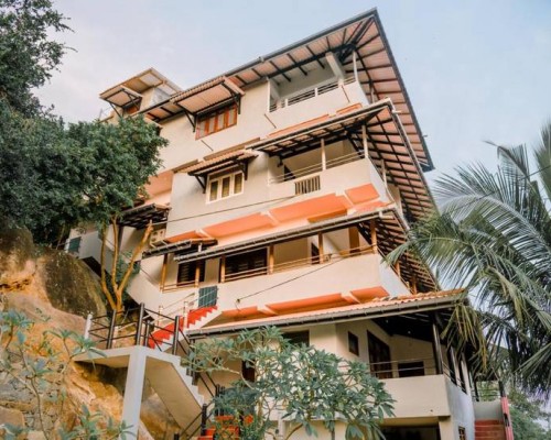 Rock House Unawatuna — отель 2* в Унаватуне