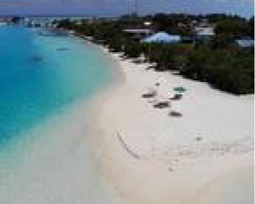 Isla Dhiffushi 4* — гостевая вилла на острове Диффуши, Мальдивы