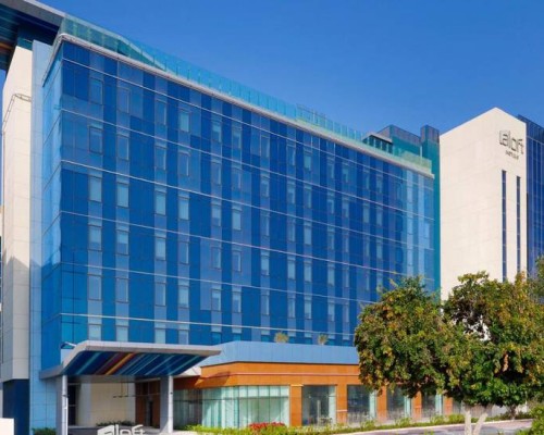Отель Aloft Al Mina 4* в Дубае: честный обзор