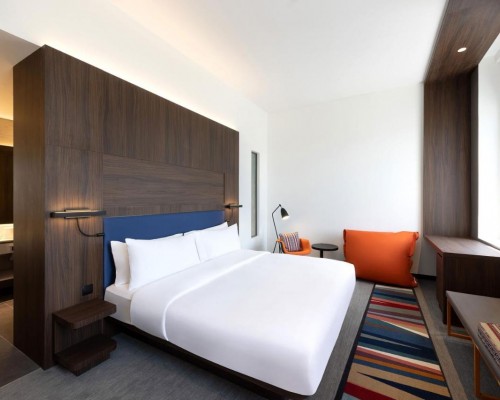 Отель Aloft Al Mina 4* в Дубае: честный обзор