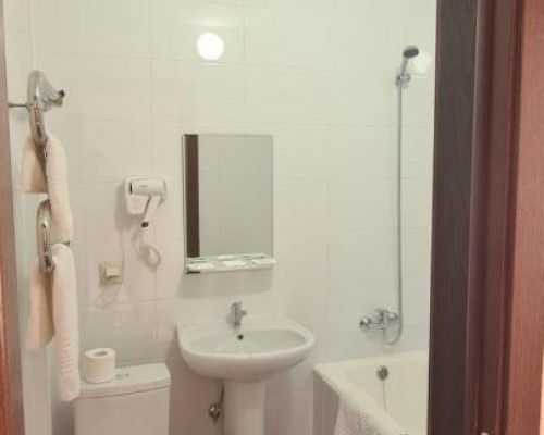 Апсны отель 3* в Гудауте: что важно знать перед бронированием