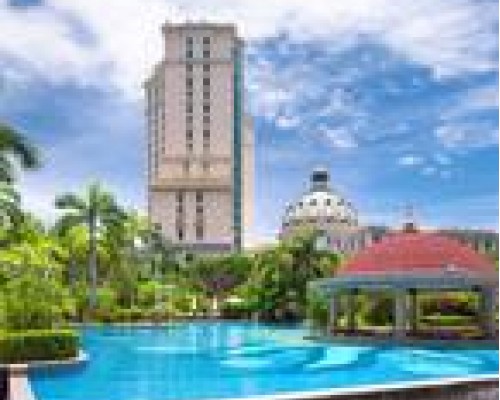 Baohong Hotel Sanya — отель на Хайнане в 500 м от пляжа