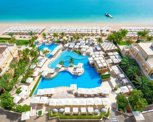 The First Collection Waterfront 4* — отель в Business Bay, Дубай