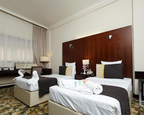 Aavri Hotel 4*