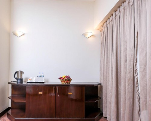 Aavri Hotel 4*