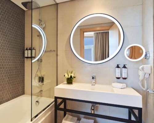 Adagio Jumeirah Village Triangle 4*