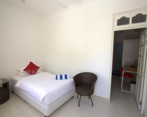 Scuba Inn 3* — Ари Атолл, остров Омаду