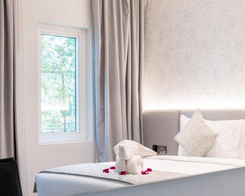 eStay Hotel 3*