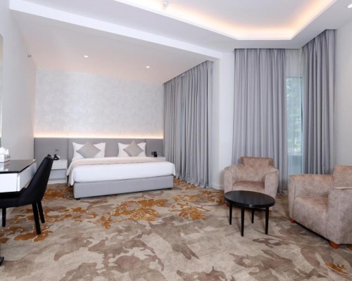 eStay Hotel 3*