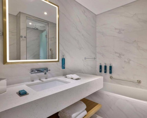 Hilton Garden Inn Dubai Business Bay — отель 4* в Дубае