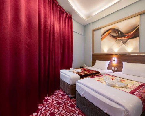 Tanha Hotel 2*