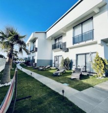 Side Mira Palace